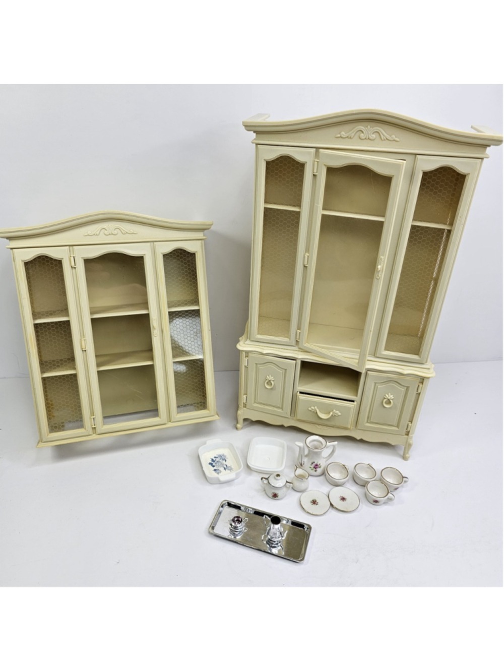 Vintage 1970s Marx Toys Sindy Doll Breakfront Cabinet & Accessories As Shown